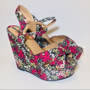 FLOWER WEDGES +🎁 GWP